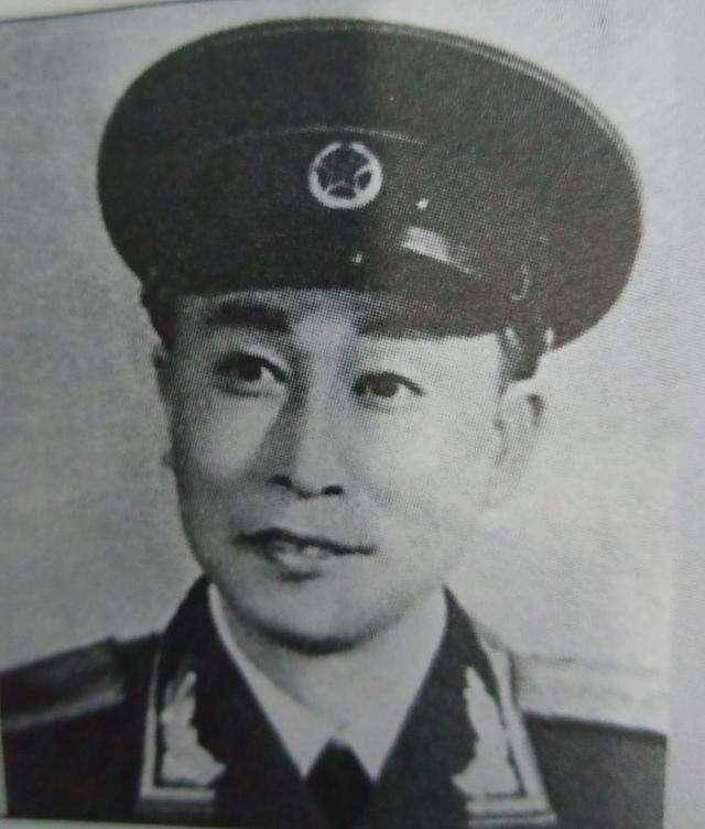 李粟原型，一位英勇的师长，李粟原型，英勇师长的传奇故事