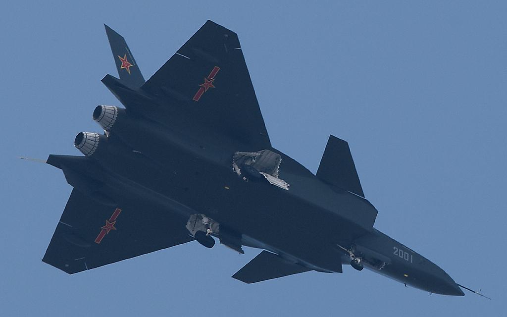 第五代战斗机典型代表，引领航空新时代的先锋，第五代战斗机，航空新时代的先锋典范