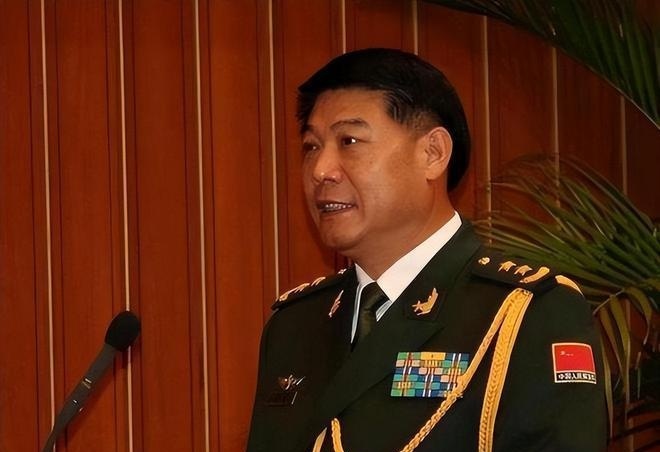 集团军军长，权力与职责的交织，集团军军长，权力与职责的巅峰之路