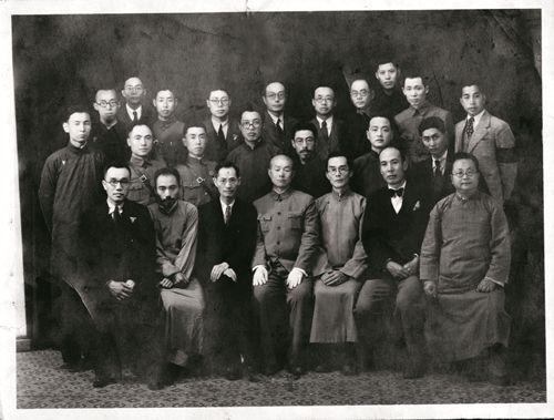 探索中国海军力量的壮丽篇章，昆明舰图片纪实，中国海军力量探索之旅，昆明舰壮丽纪实图片