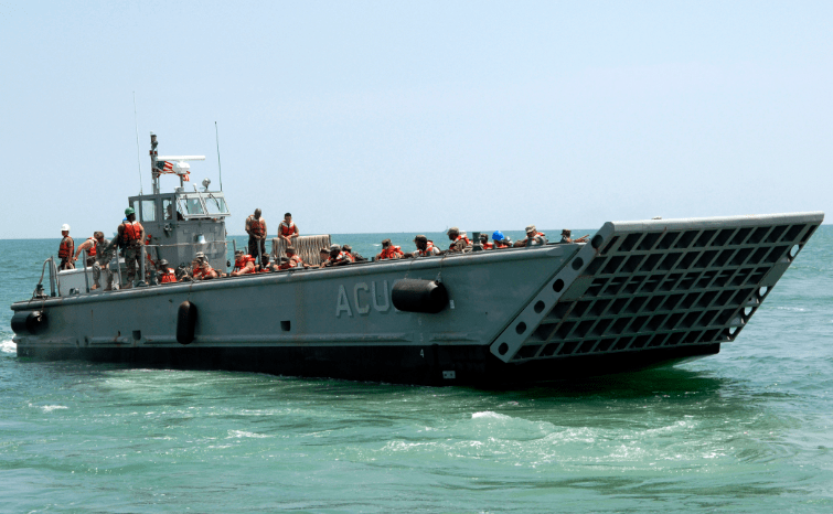 LCM8登陆艇，现代海军的两栖突击力量，LCM8登陆艇，现代海军两栖突击的尖兵力量