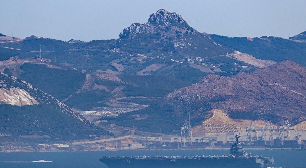 福特号航空母舰抵达地中海，地区安全的新篇章，福特号航空母舰抵达地中海，开启地区安全新篇章