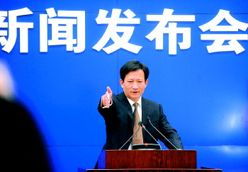 新闻发布会发言人的要求与职责，新闻发布会发言人职责与要求解析