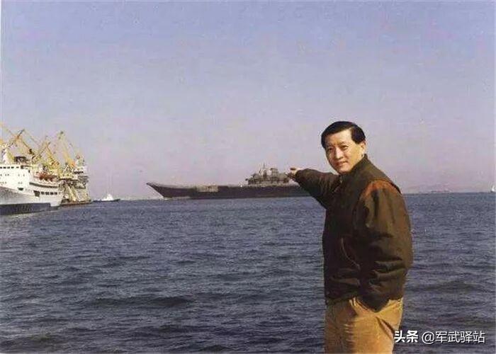 瓦良格号与香港商人，一段跨越海洋与商业的故事，瓦良格号与香港商人的跨海商业传奇