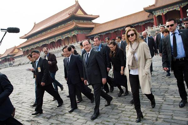 国宾护卫队开路视频，荣耀与责任的见证，国宾护卫队荣耀与责任，开路瞬间的壮丽见证