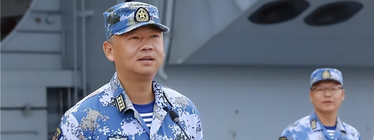 揭秘福建号航母的舰长身份，一位海军精英的成长历程，揭秘福建号航母舰长身份，海军精英的成长故事