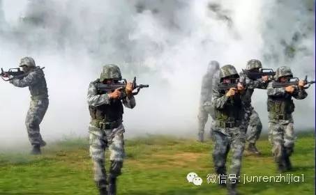 刘永陪在第十四集团军，领导力与英勇作战的典范，刘永陪在第十四集团军，领导力与英勇作战的典范典范人物风采