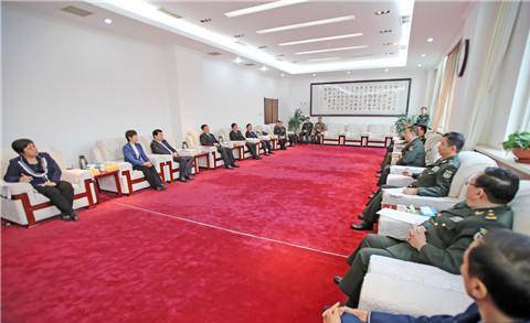 勇担使命，矢志前行——记第十四集团军将领郑璇的辉煌历程，勇担使命，矢志前行——郑璇将领的辉煌历程记