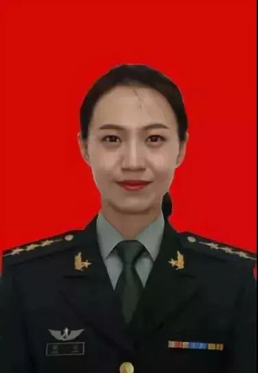 三军仪仗队中的璀璨明星——程诚少校，三军仪仗队中的耀眼之星，程诚少校风采展露