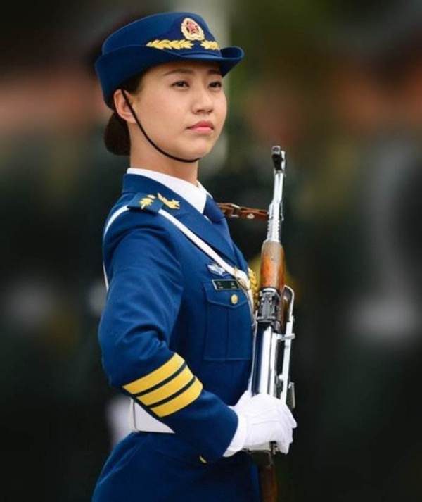 仪仗兵中的女性身高要求，探究与解析，仪仗兵女性身高要求，深度探究与解析