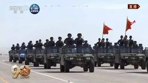 国庆阅兵三军亮剑，荣耀与力量的展现，国庆阅兵，荣耀与力量的展现——三军亮剑展雄风