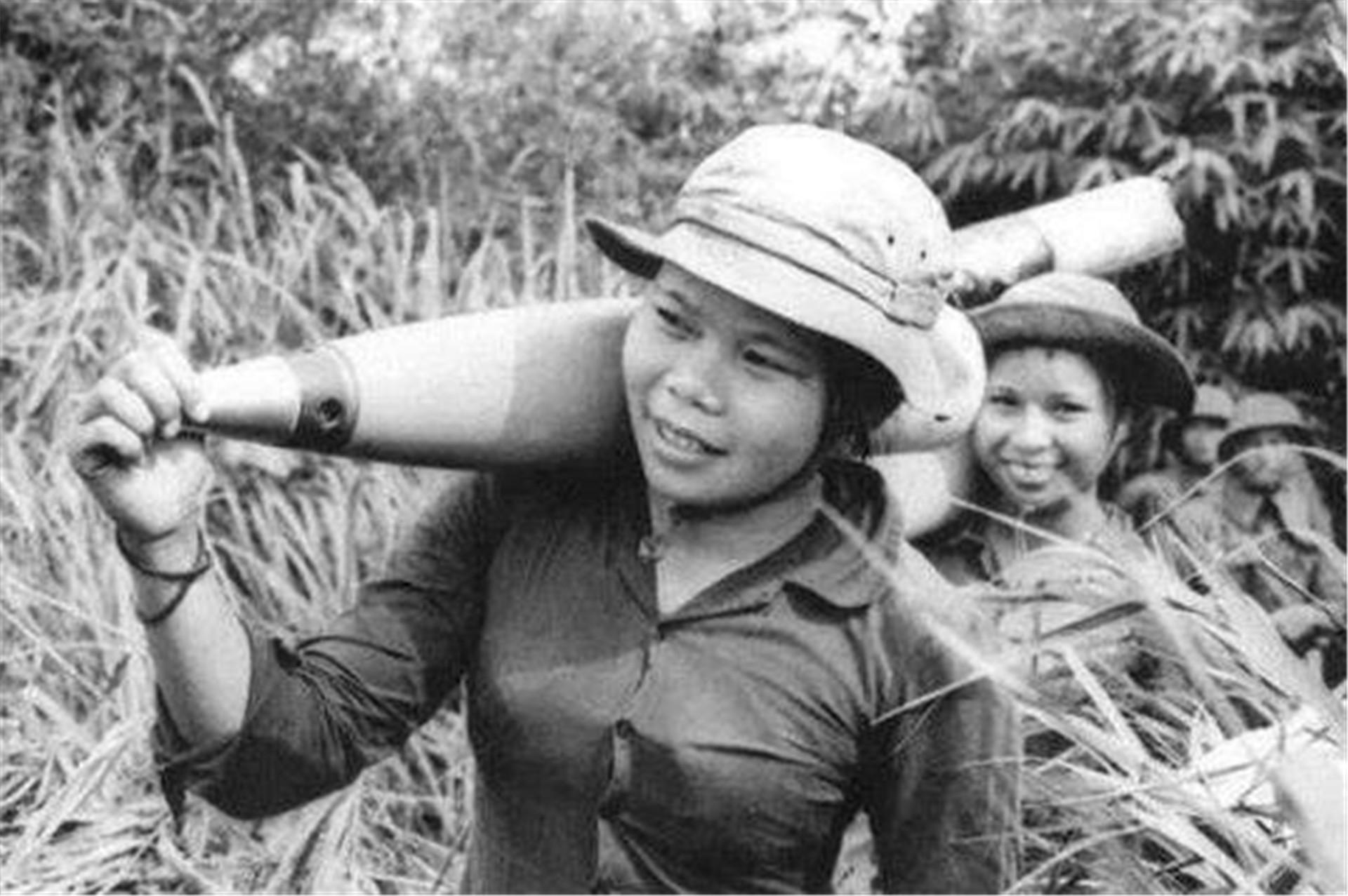越南人民军中的女兵力量，勇敢与坚韧的象征，越南女兵力量，勇敢与坚韧的象征