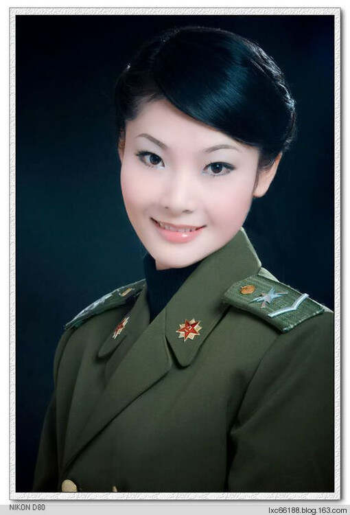 中国女兵，高清图片展现飒爽英姿，中国女兵高清图片展现飒爽英姿风采
