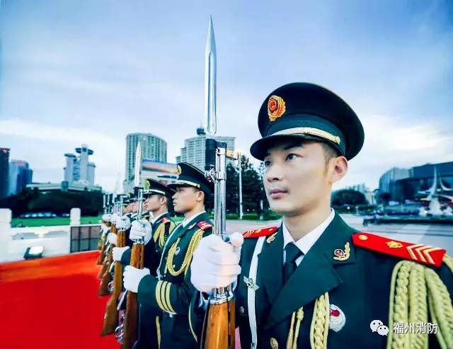国旗护卫队所属兵种，荣耀与职责的象征，国旗护卫队，荣耀与职责的象征，揭示所属兵种之谜
