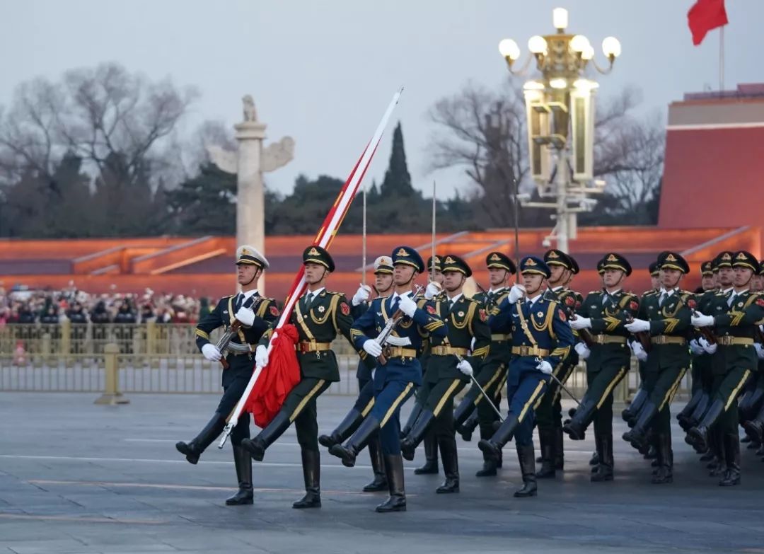 2015年阅兵升旗仪式完整视频，展现国家力量与荣耀，「阅兵升旗仪式全程回顾，展现国家力量与荣耀的2015年盛事」