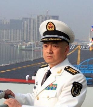 辽宁舰长张峥个人简历，辽宁舰长张峥个人简历，海军上将的辉煌历程