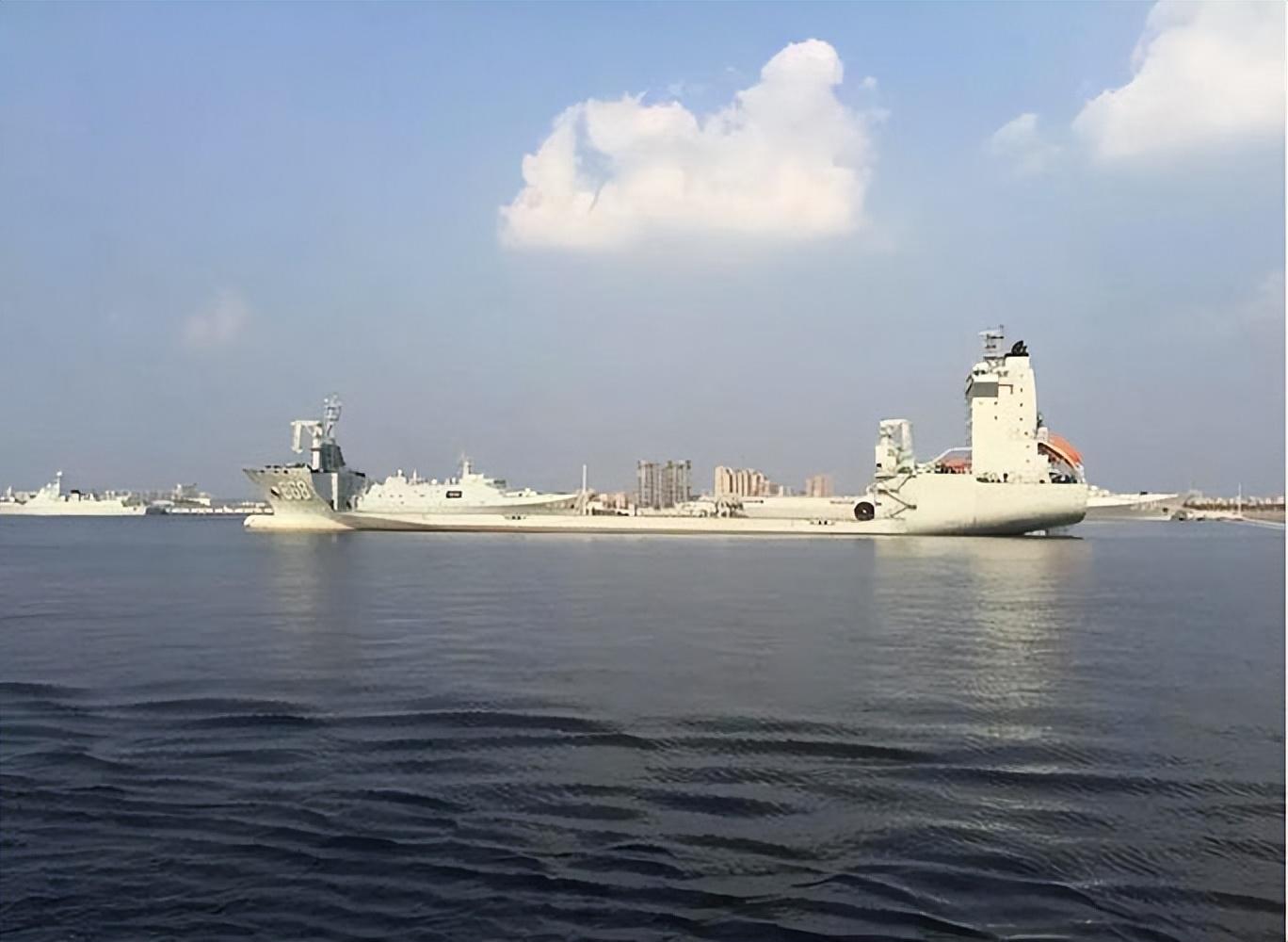 饮马湖半潜船简介，饮马湖半潜船概览