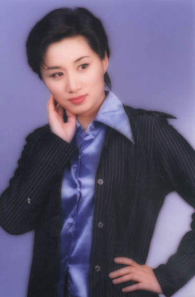 军事节目主持人的风采,那些闪耀的明星与他们的图像印记,军事节目主持人的风采,明星主持与他们的独特印记