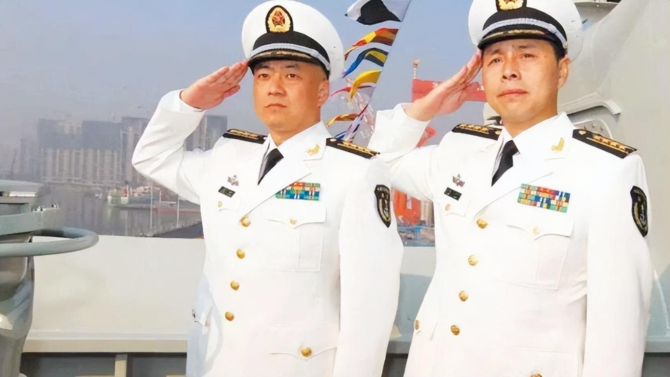 辽宁舰最年轻舰长，青春热血铸军魂，辽宁舰最年轻舰长，青春热血铸就军魂传奇