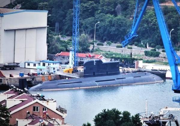 中国海军潜艇力量再添新动力，032潜艇试射巨浪-2A型潜射导弹纪实，中国海军潜艇力量再添新动力，巨浪-2A潜射导弹试射纪实