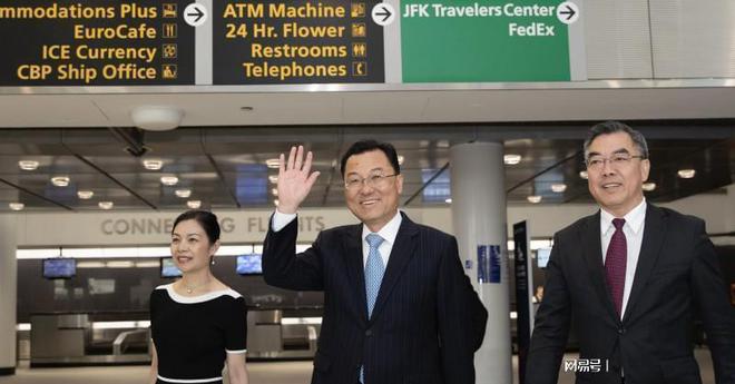 我国新任防长履新，新的征程，新的挑战，新任防长踏上征程，迎接挑战，开启国防新篇章