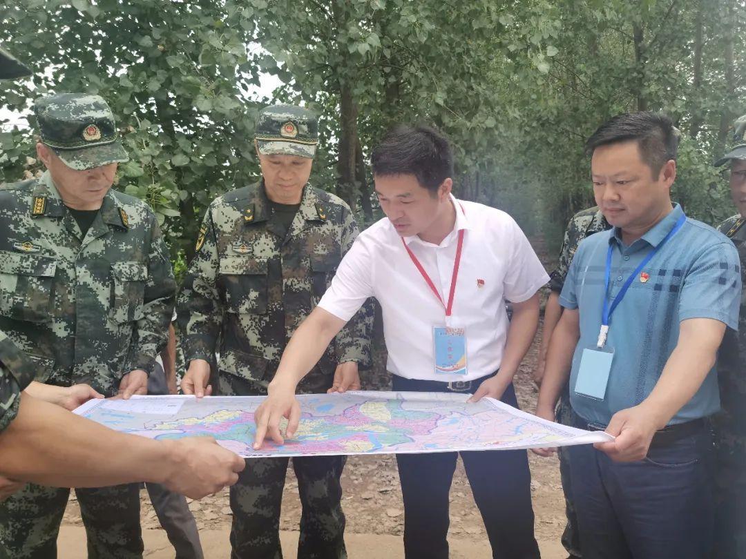 北京武警总队政委的级别解析，北京武警总队政委级别解析