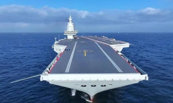 揭秘中国海军新力量，福建舰与004航母的姊妹情深，揭秘中国海军新力量，福建舰与姊妹舰004航母的崛起之路