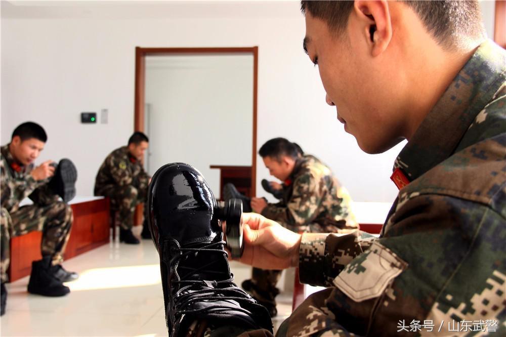 依法治军与从严治军，理念的提出与实践探索，依法治军与从严治军，理念的提出与实践探索之路