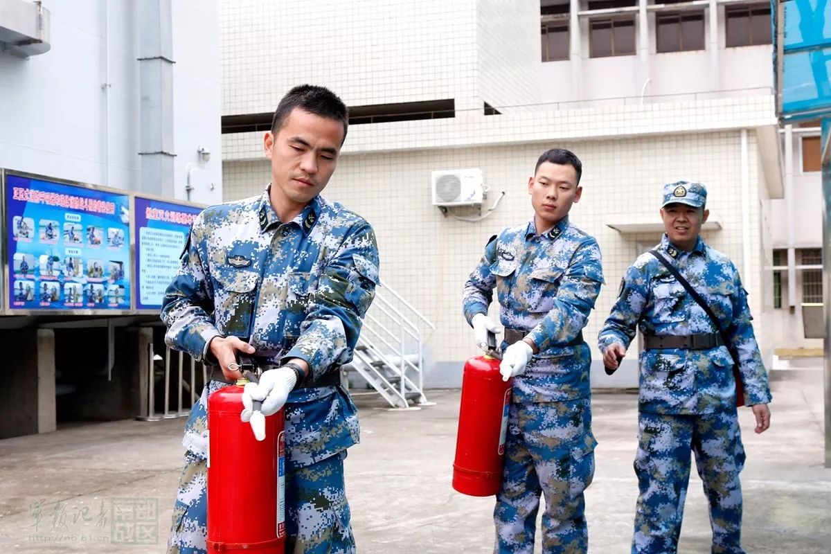 南海舰队2021年新兵，青春热血献国防，南海舰队新兵青春热血投身国防事业