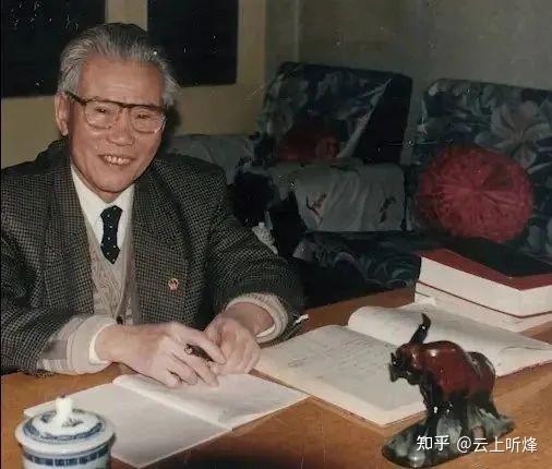 彭士禄在中国核电事业中的多重角色，从先驱到领航者，彭士禄，中国核电事业的先驱与领航者角色之路
