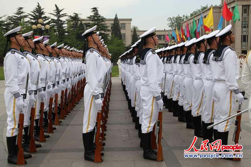 海军仪仗兵的主要职责与角色，海军仪仗兵的核心职责与光荣角色