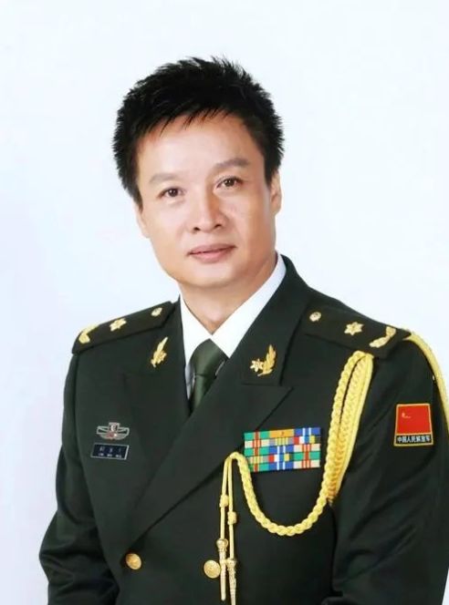 何旺林将军简介，何旺林将军生平简介