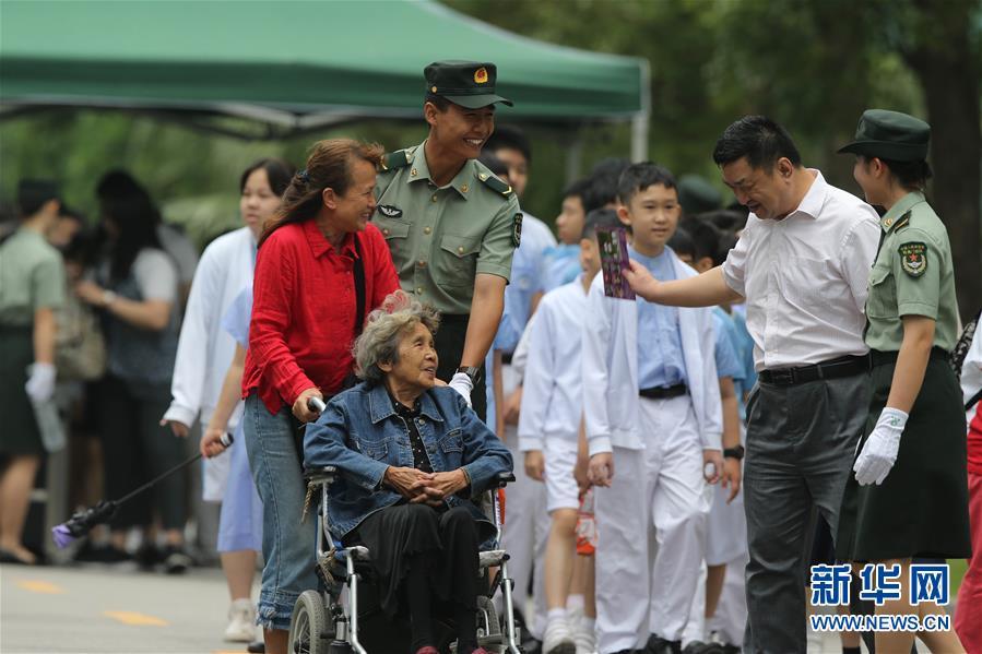中国人民解放军军旗的意义，中国人民解放军军旗的意义与象征