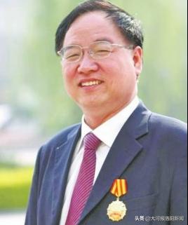 航空母舰容纳人数，现代海军力量的核心载体，现代海军力量核心，航空母舰的容纳人数揭秘