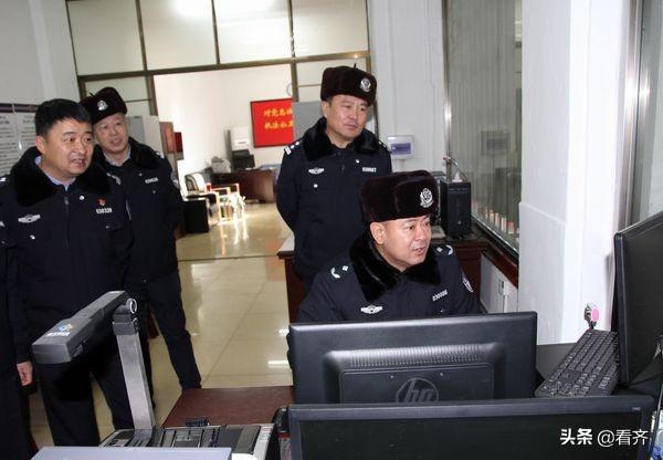 联勤保障中心领导的角色与职责，联勤保障中心领导的角色与职责解析