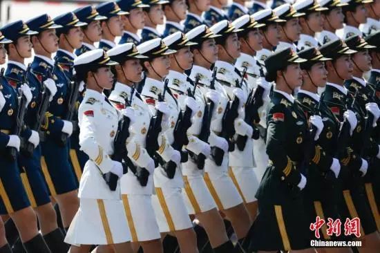 2012年中国女兵方队，展现新时代巾帼风采，2012年中国女兵方队展现新时代巾帼风采