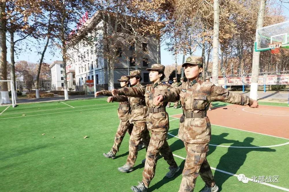 中国女兵队列表演，展现力量与荣耀的篇章，中国女兵队列表演，力量与荣耀的展现