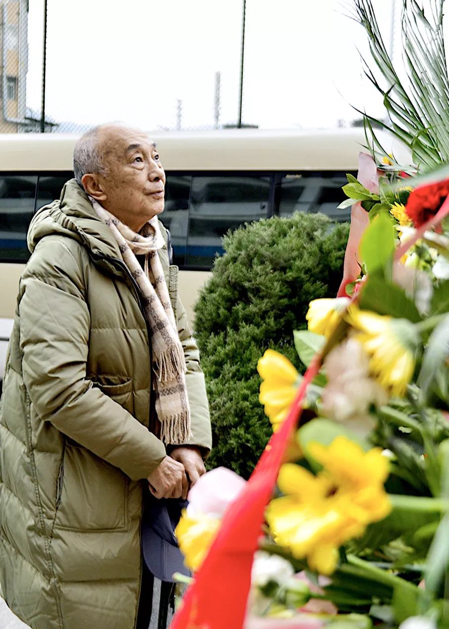 传奇人物崛起与影响