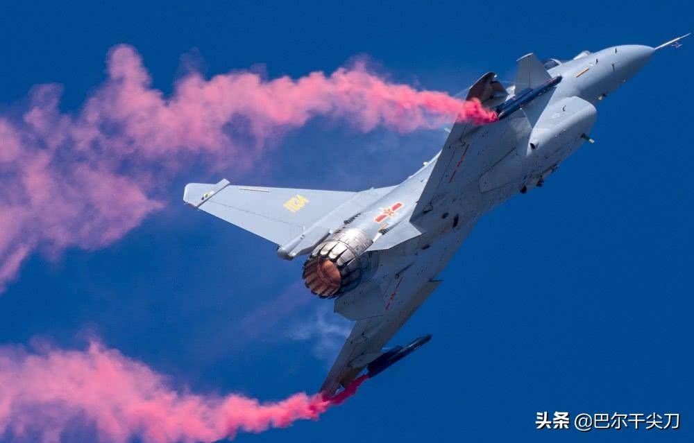 歼-10战斗机的先进程度，中国航空工业的骄傲，歼-10战斗机的卓越性能，中国航空工业的骄傲标杆