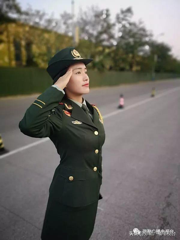阅兵仪式的方阵，荣耀与力量的展现，阅兵仪式方阵，荣耀与力量的璀璨展现