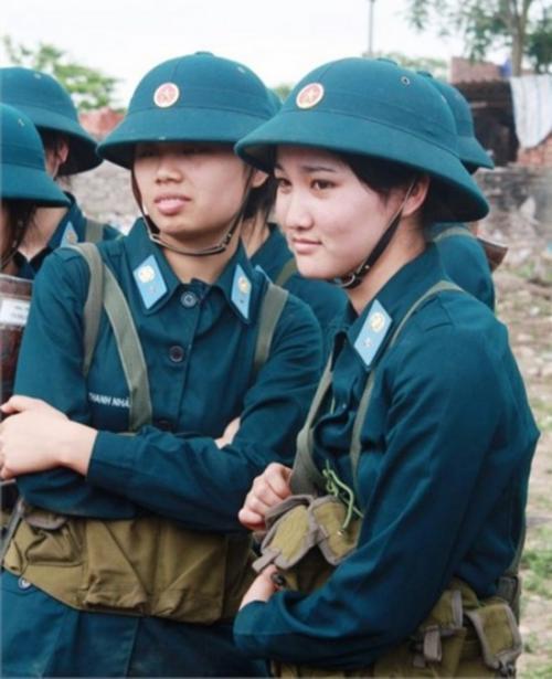 中国女兵在越南，英勇与坚韧的传奇故事，中国女兵在越南，英勇坚韧的传奇之旅