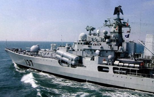 中国海军161号驱逐舰，捍卫海洋权益的钢铁长城，中国海军161号驱逐舰，捍卫海洋权益的坚固堡垒