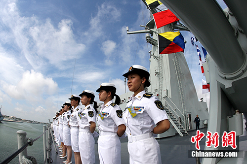 中国海军女兵风姿图片，展现力量与柔美的独特魅力，中国海军女兵风采，力量与柔美的独特魅力图片展示