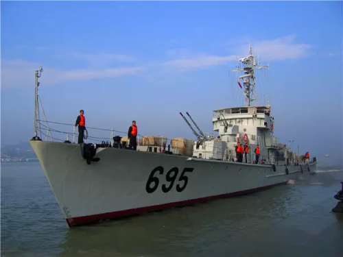 泉州舰图片大全，展现中国海军力量的壮丽画卷，泉州舰图片集，中国海军力量的辉煌展示