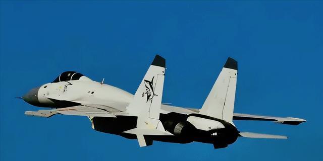 歼-15，空优战机的杰出代表，歼-15，空优战机杰出代表风采展示