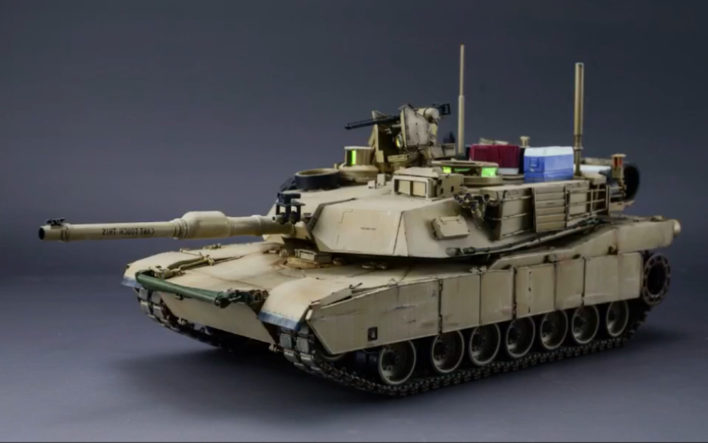 M1A2艾布拉姆斯穿甲弹，现代战争中的钢铁巨兽与穿甲先锋，M1A2艾布拉姆斯穿甲弹，现代战争中的重型装甲与穿甲先锋