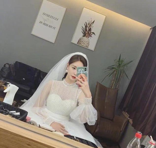 为何迟迟不结婚，现代社会的婚恋观与人生选择，现代婚恋观与人生选择，为何迟迟不结婚？