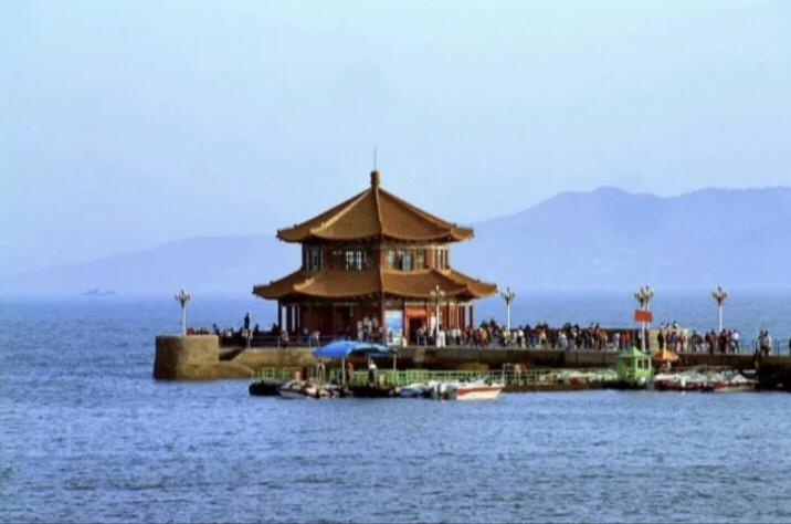 海军在青岛，历史、现状与发展展望，青岛海军，历史沿革、现状概览与发展展望