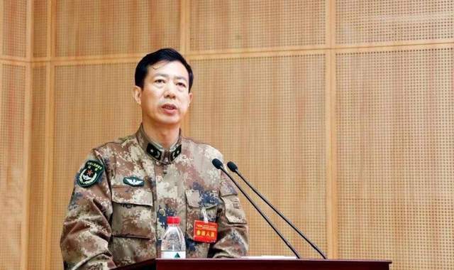 中国人民解放军陆军第XXX集团军历任团长概述，中国人民解放军陆军第XXX集团军历任团长概览