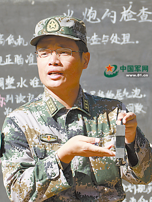 杨在47集团军的辉煌岁月，195年的荣耀与传承，杨在47集团军，辉煌岁月中的荣耀与传承，共筑195年的军旅荣光